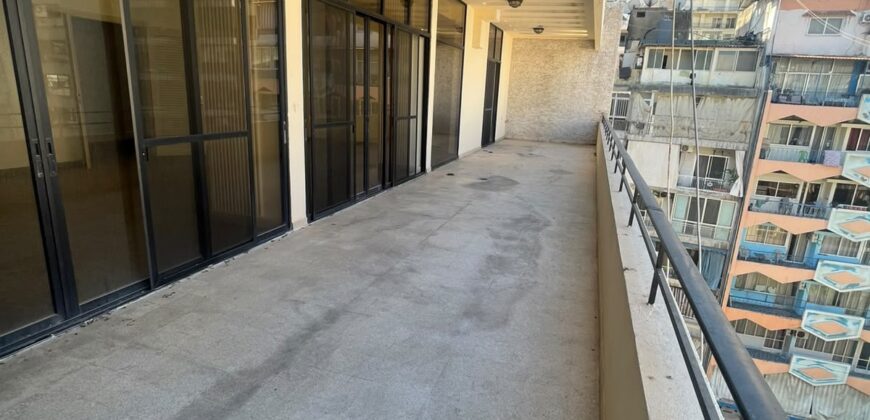 For Sale: Apartment in Hamra