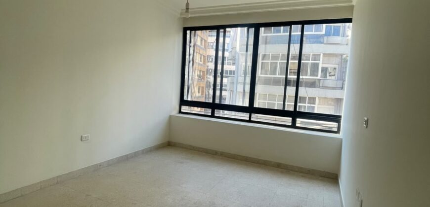For Sale: Apartment in Hamra