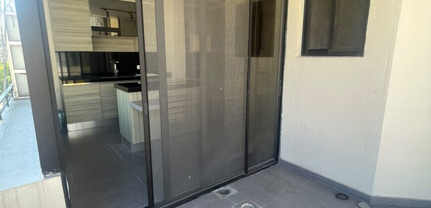 For Sale: Apartment in Hamra