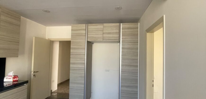 For Sale: Apartment in Hamra