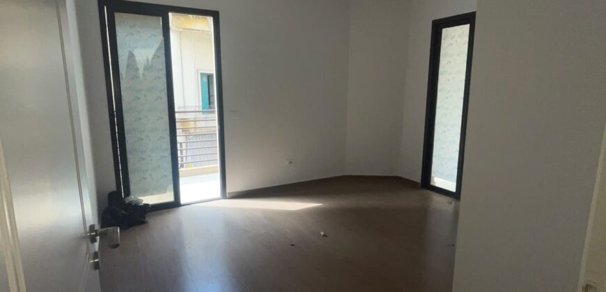 For Sale: Apartment in Burj Abi Haidar