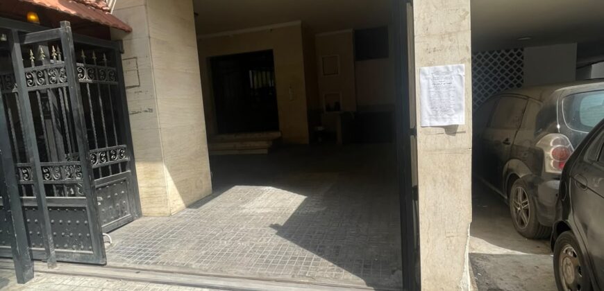 For Sale: Apartment in Burj Abi Haidar