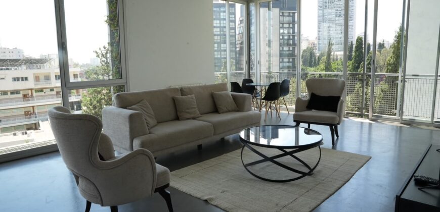 For Rent: Apartment in Achrafieh