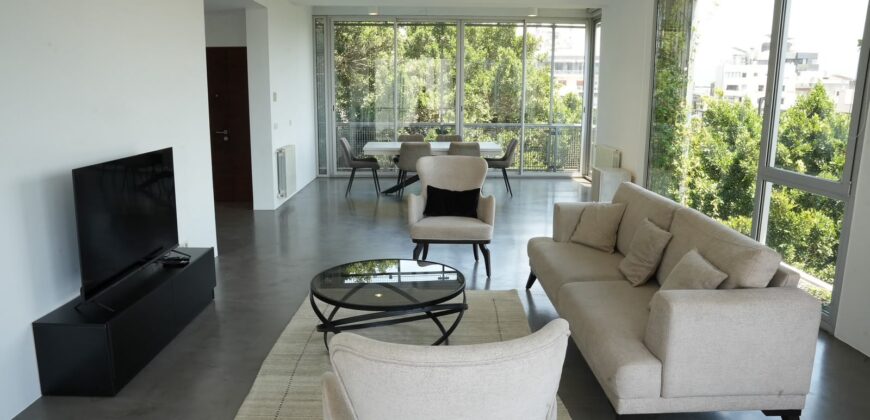 For Rent: Apartment in Achrafieh