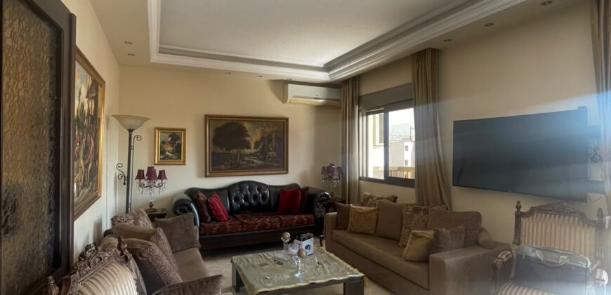 For Sale: Apartment in Furn El Chebbak