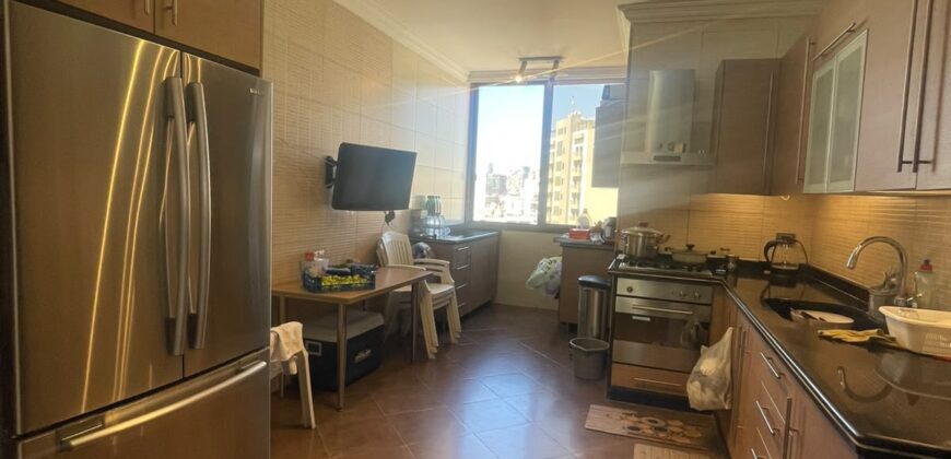 For Sale: Apartment in Furn El Chebbak