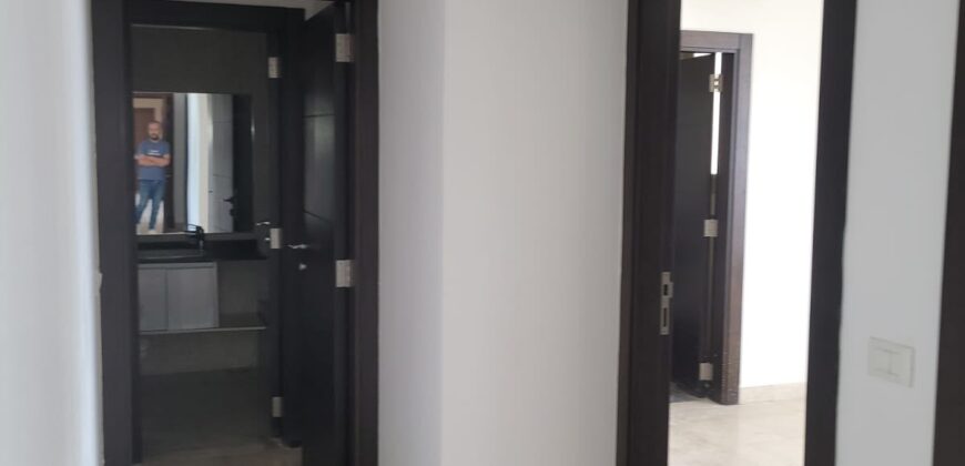 For Rent: Apartment in Hamra