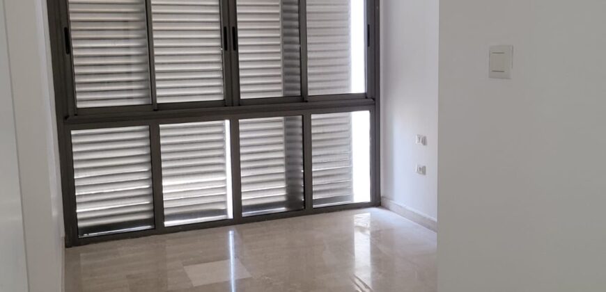 For Rent: Apartment in Hamra