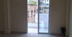 For Sale: Apartment in Furn El Chebbak