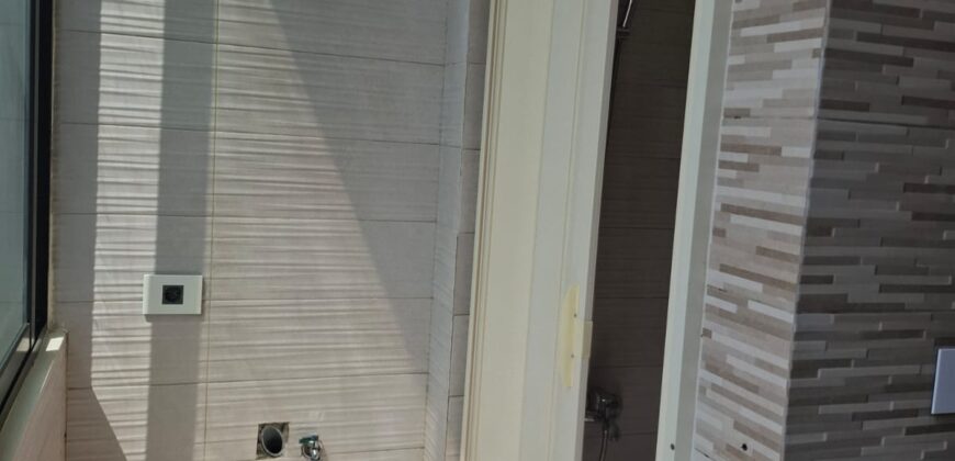 For Sale: Apartment in Furn El Chebbak