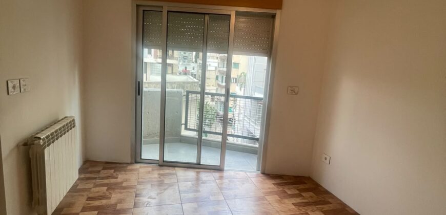 For Sale: Apartment in Rmeil