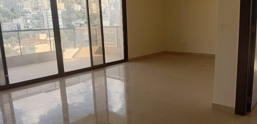 For Sale: Apartment in Antelias