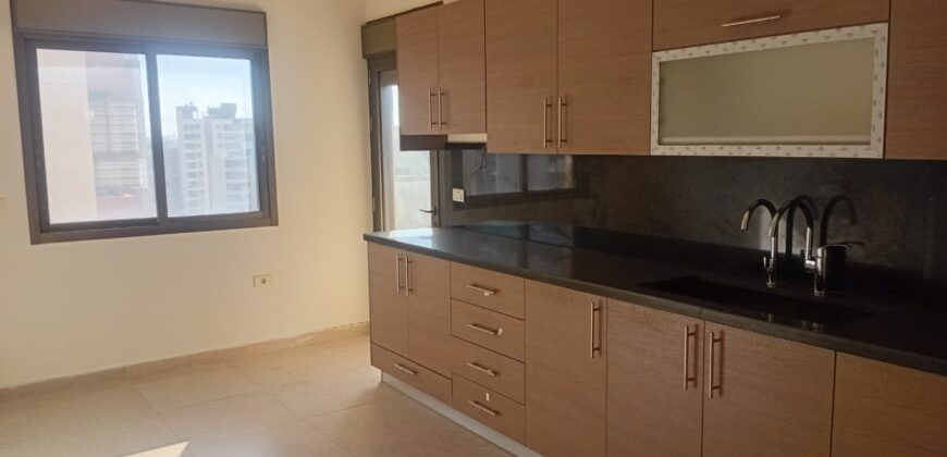 For Sale: Apartment in Antelias