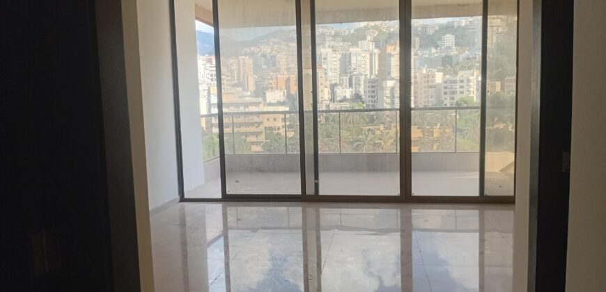 For Sale: Apartment in Antelias
