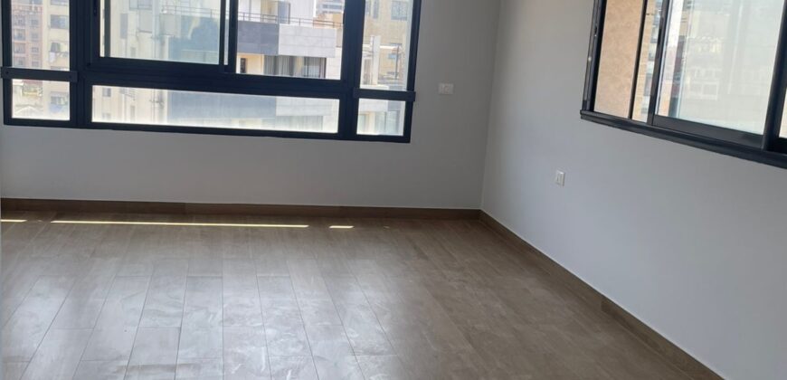 For Sale: Apartment in Karakas