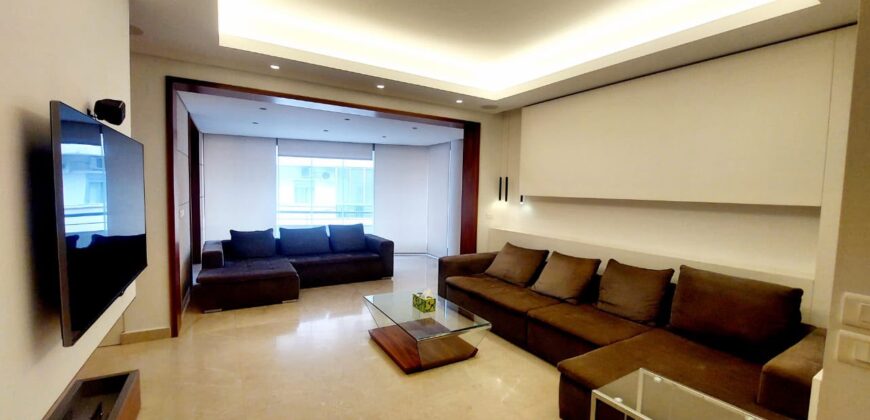 For Sale: Apartment in Achrafieh