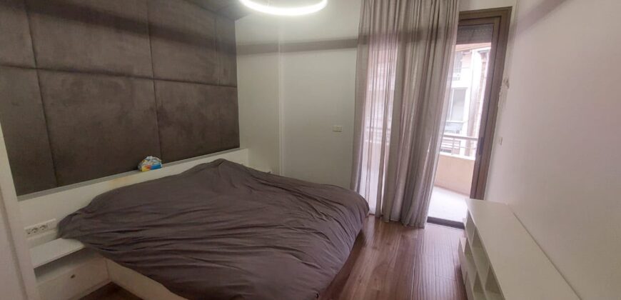 For Sale: Apartment in Achrafieh