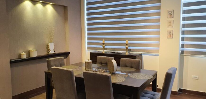 For Sale: Apartment in Achrafieh
