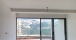 For Sale: Apartment in Hazmieh