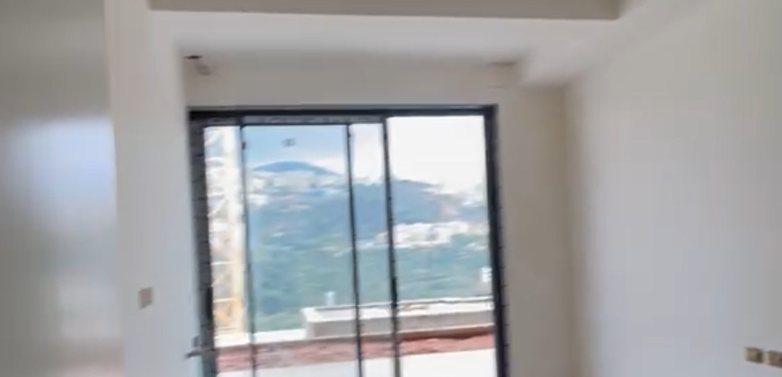 For Sale: Apartment in Hazmieh
