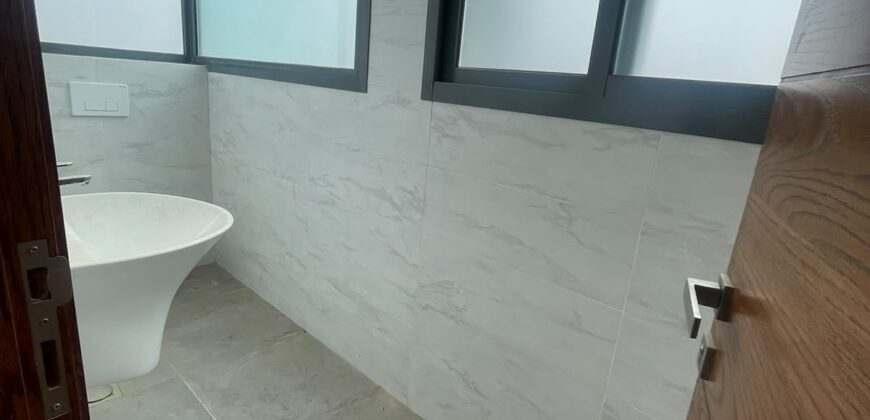 For Sale: Apartment in Verdun