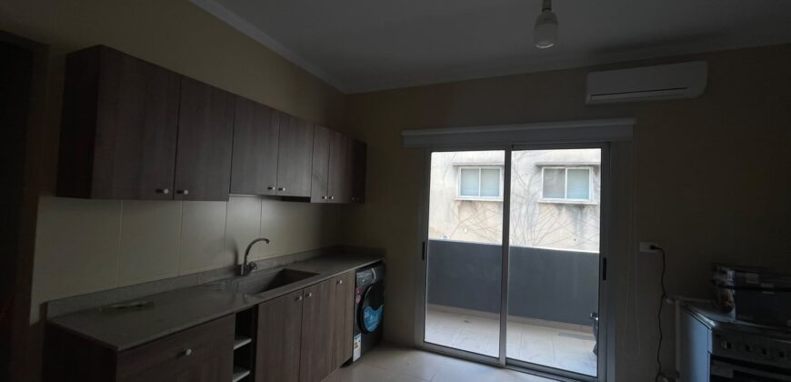 For Sale: Apartment in Hazmieh