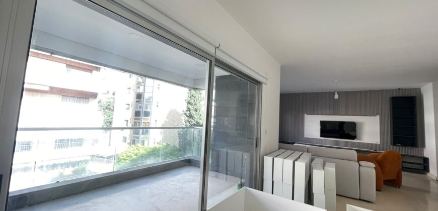 For Sale: Apartment in Hazmieh