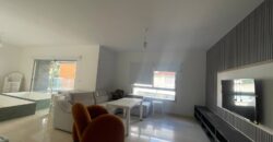 For Sale: Apartment in Hazmieh