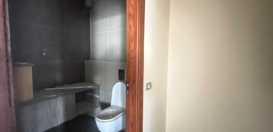 For Sale: Apartment in Yarzeh- Baabda