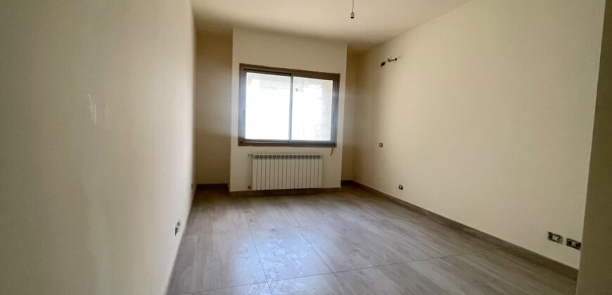 For Sale: Apartment in Yarzeh- Baabda