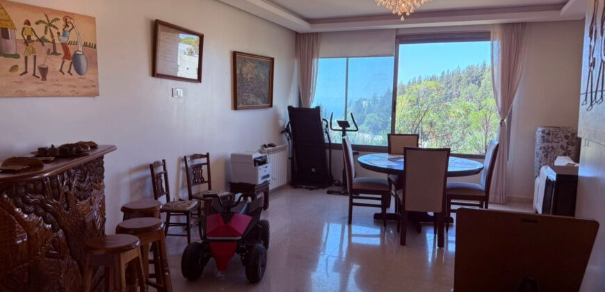 For Sale: Apartment in Jamhour