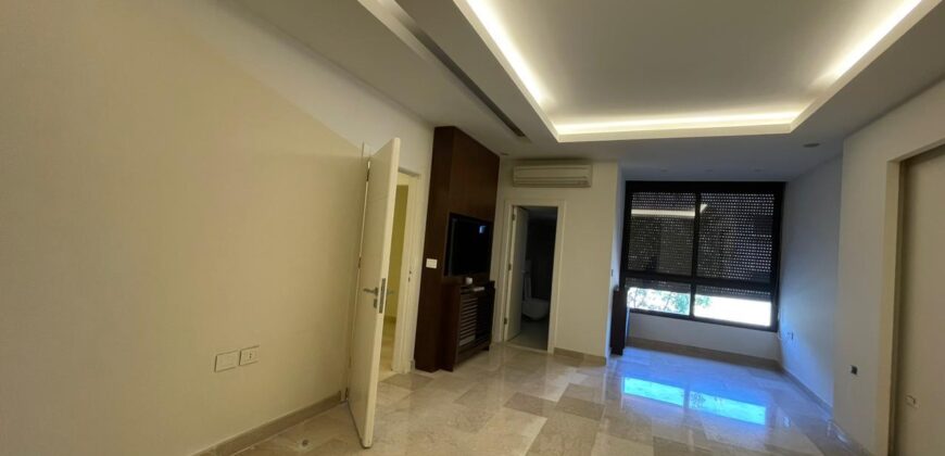 For Sale: Apartment in Hazmieh