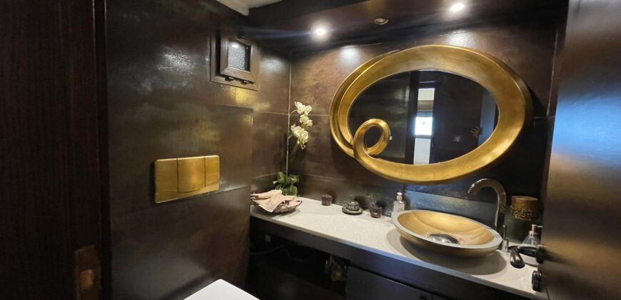 For Sale: Apartment in Hazmieh