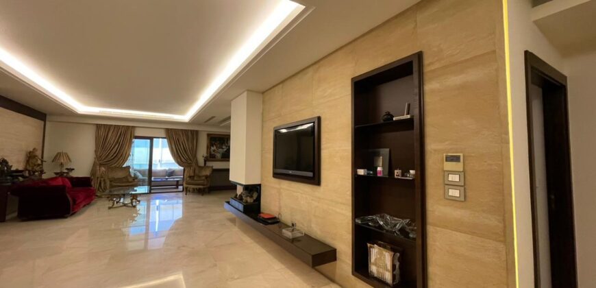 For Sale: Apartment in Hazmieh