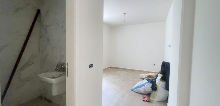 For Sale: Apartment in Rihaniyeh- Baabda