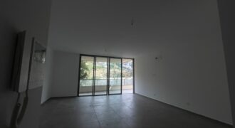 For Sale: Apartment in New Mar Takla, Hazmieh