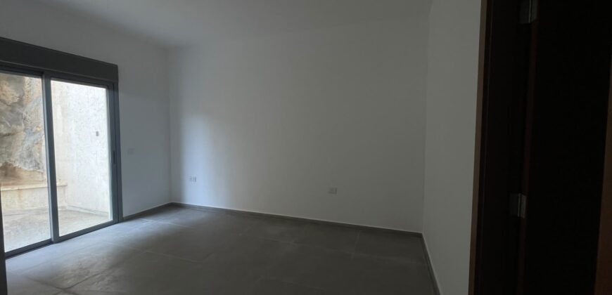 For Sale: Apartment in New Mar Takla, Hazmieh
