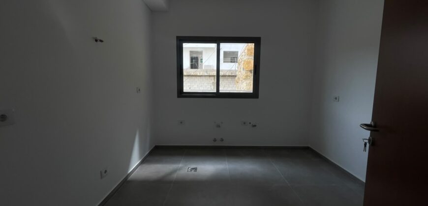 For Sale: Apartment in New Mar Takla, Hazmieh