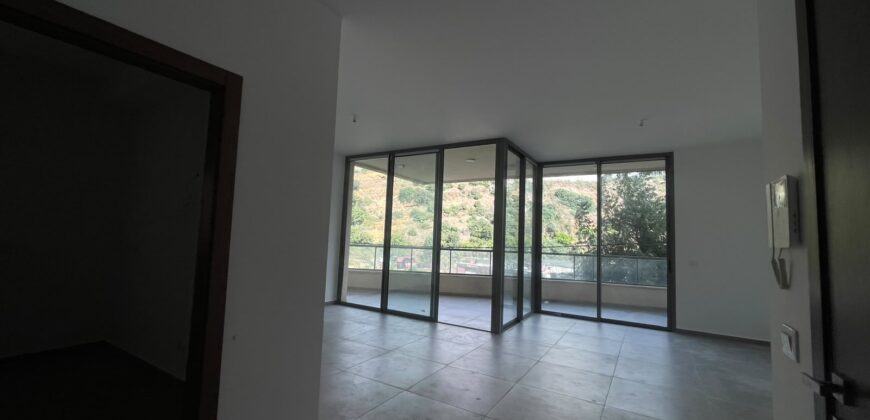 For Sale: Apartment in New Mar Takla, Hazmieh