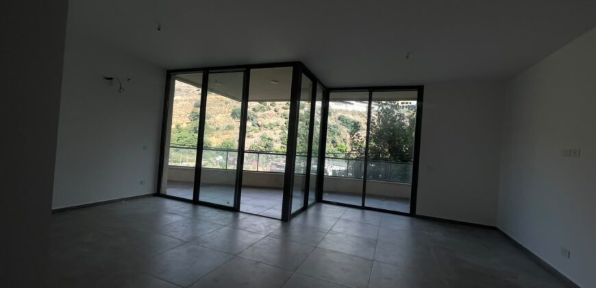For Sale: Apartment in New Mar Takla, Hazmieh