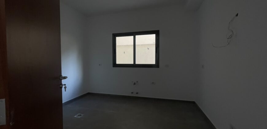 For Sale: Apartment in New Mar Takla, Hazmieh