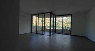 For Sale: Apartment in New Mar Takla, Hazmieh