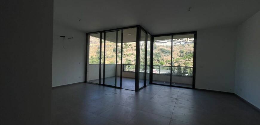 For Sale: Apartment in New Mar Takla, Hazmieh