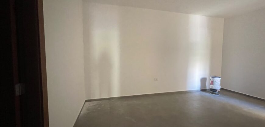 For Sale: Apartment in New Mar Takla, Hazmieh