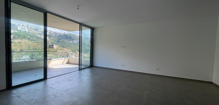 For Sale: Apartment in New Mar Takla, Hazmieh