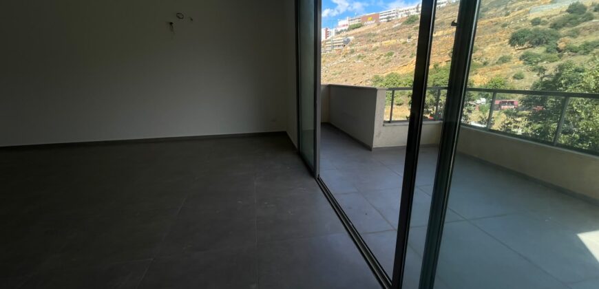 For Sale: Apartment in New Mar Takla, Hazmieh