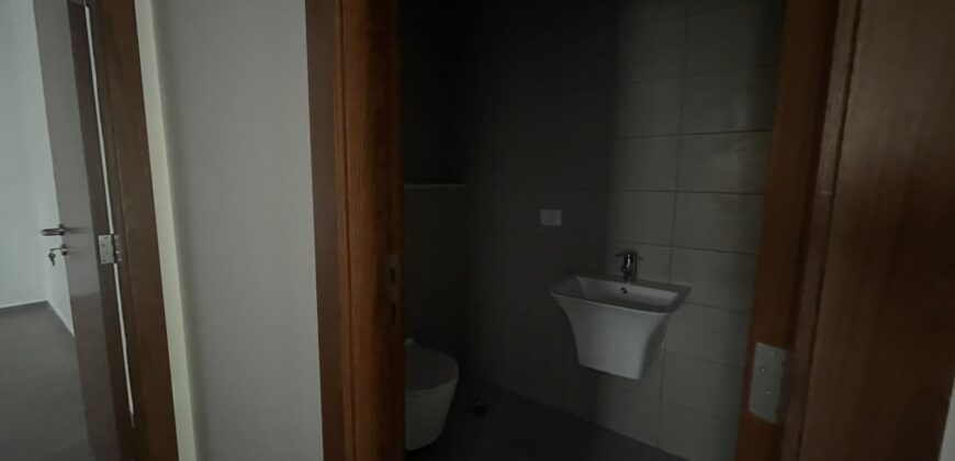 For Sale: Apartment in New Mar Takla, Hazmieh