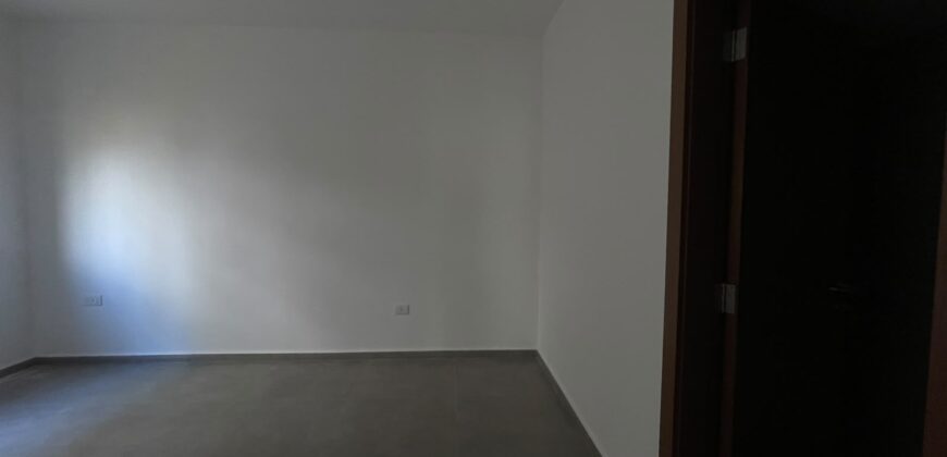 For Sale: Apartment in New Mar Takla, Hazmieh