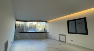 For Sale: Apartment in Hazmieh