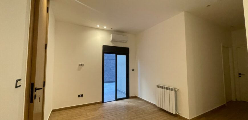 For Sale: Apartment in Hazmieh